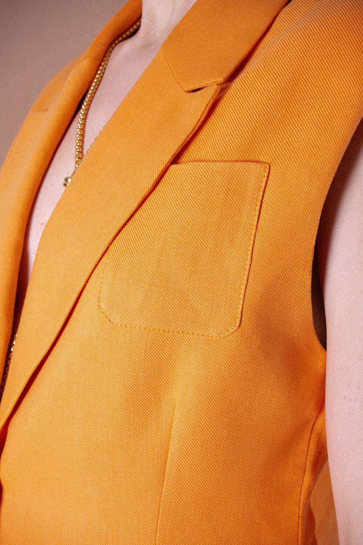 HANAMI D'OR GILET CON COLLO A LANCIA