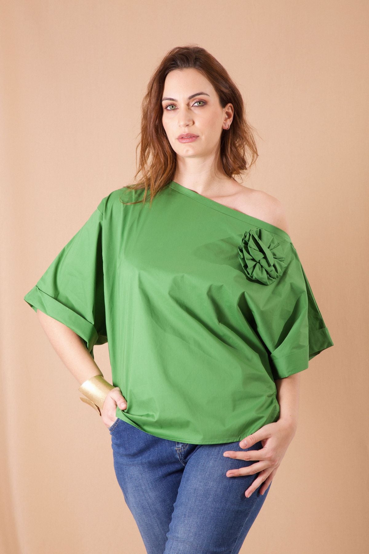 MORE BLUSA SPALLE SCESE CON SPILLA