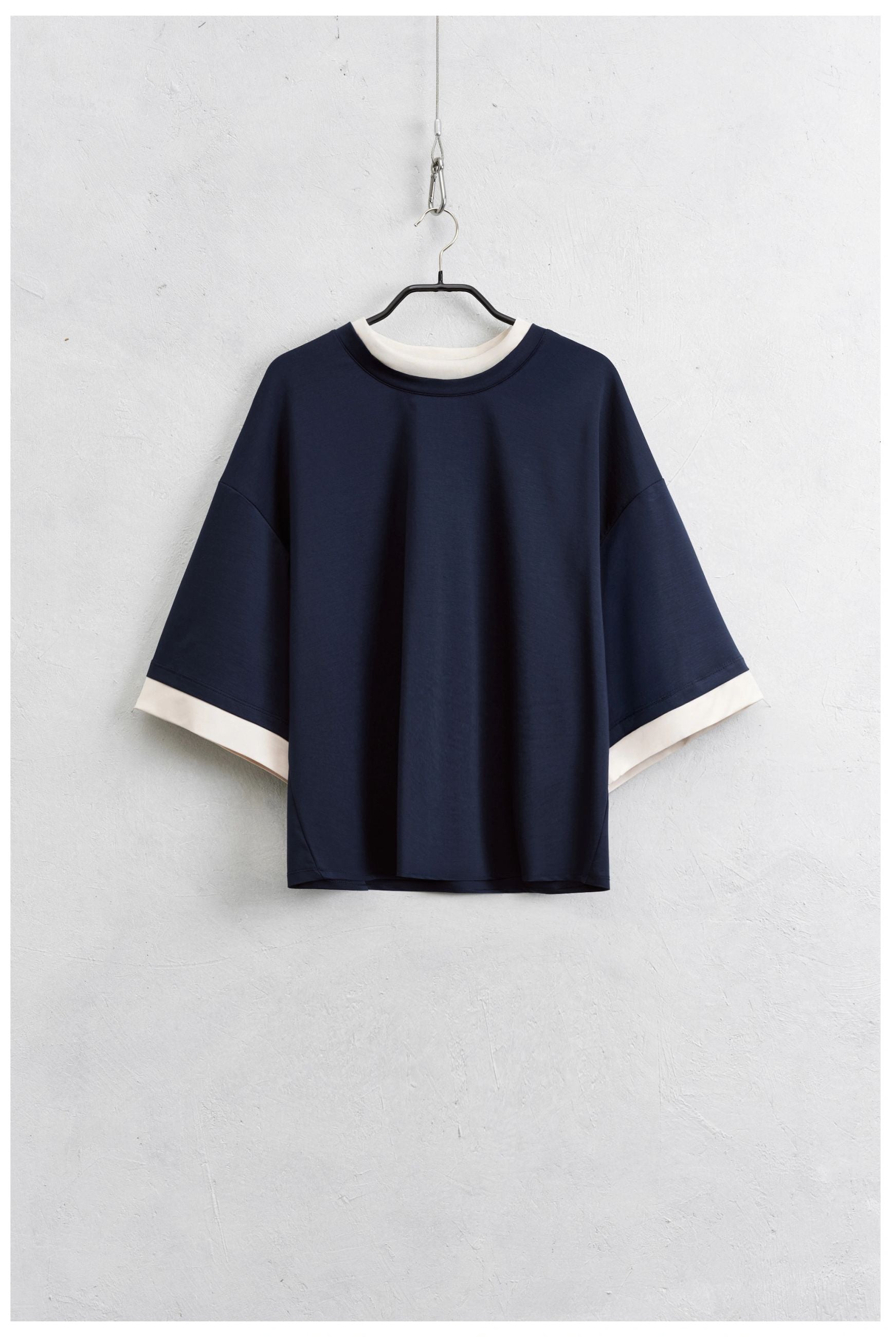 LUMINA T-SHIRT CON SCOLLO TONDO