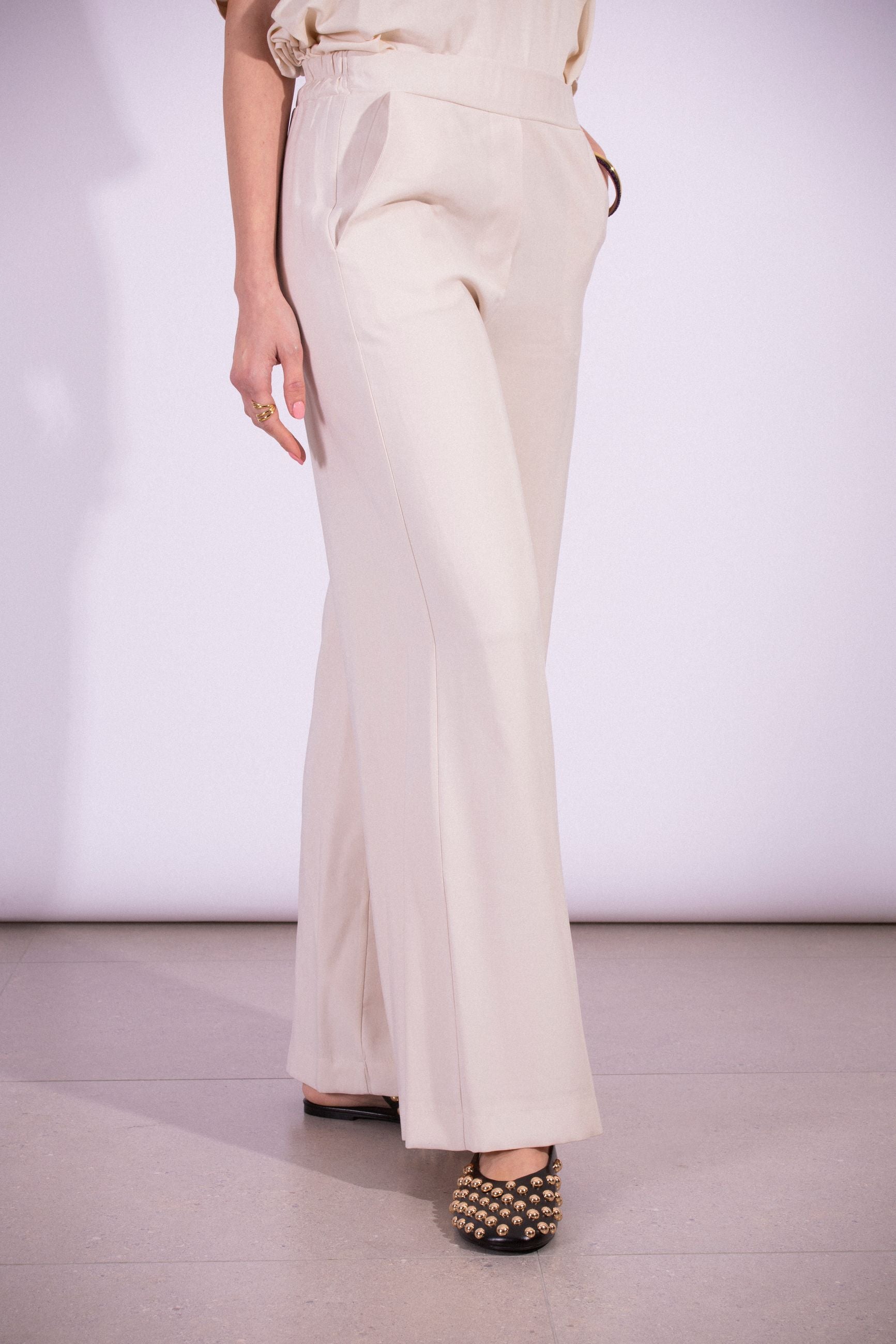 SOKO NI INAI PANTALONE