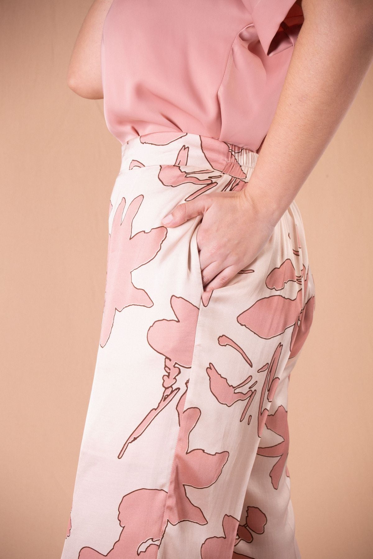 MORE PANTALONE FANTASIA