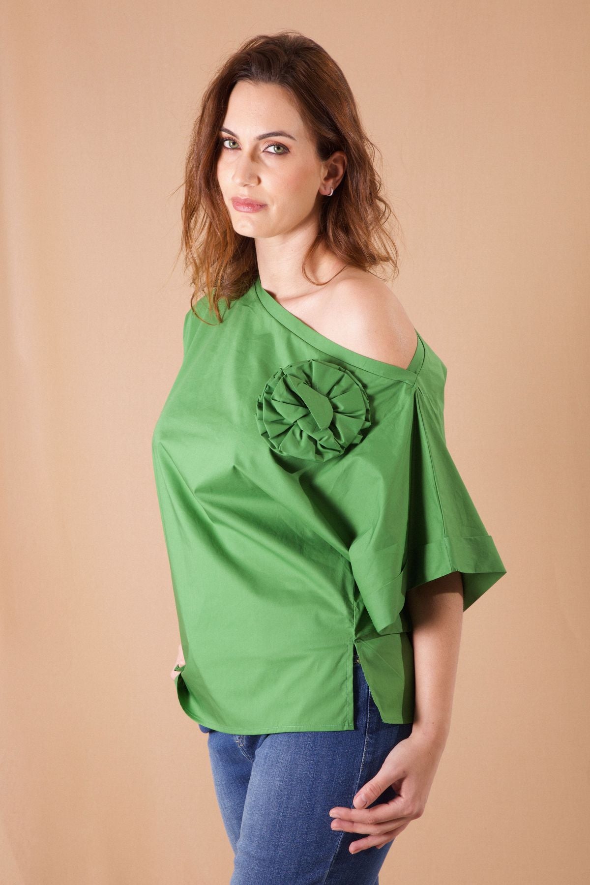 MORE BLUSA SPALLE SCESE CON SPILLA