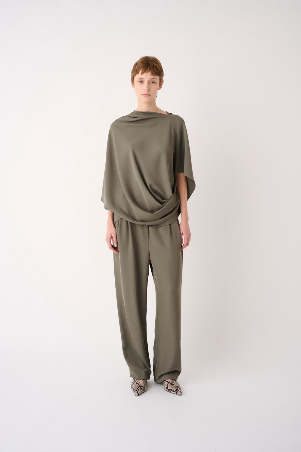 MEIMEIJ – PANTALONE MORBIDO IN CRÊPE CON VITA ELASTICATA