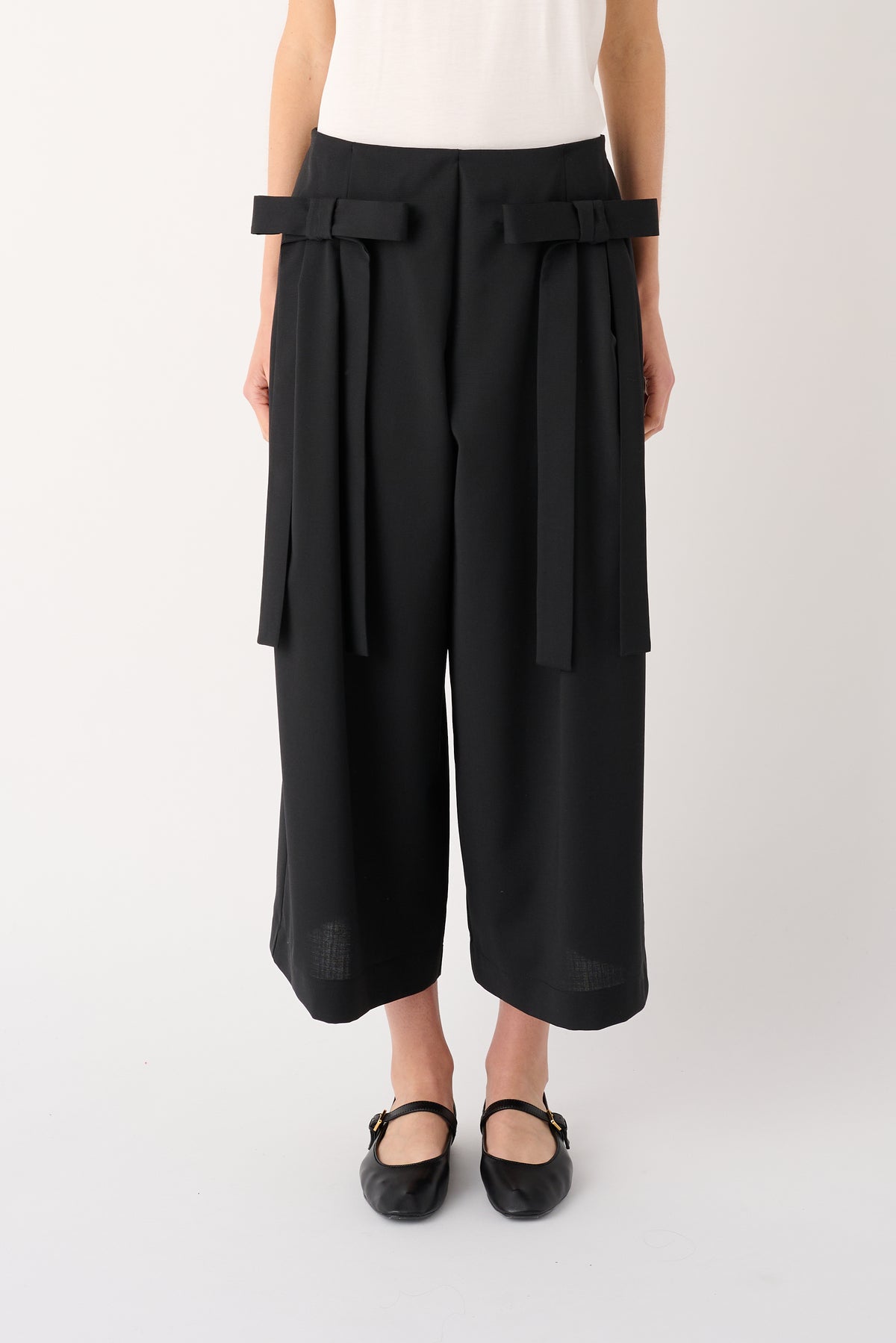 MEIMEIJ – PANTALONE AMPIO IN MISTO LANA CON FIOCCHI APPLICATI
