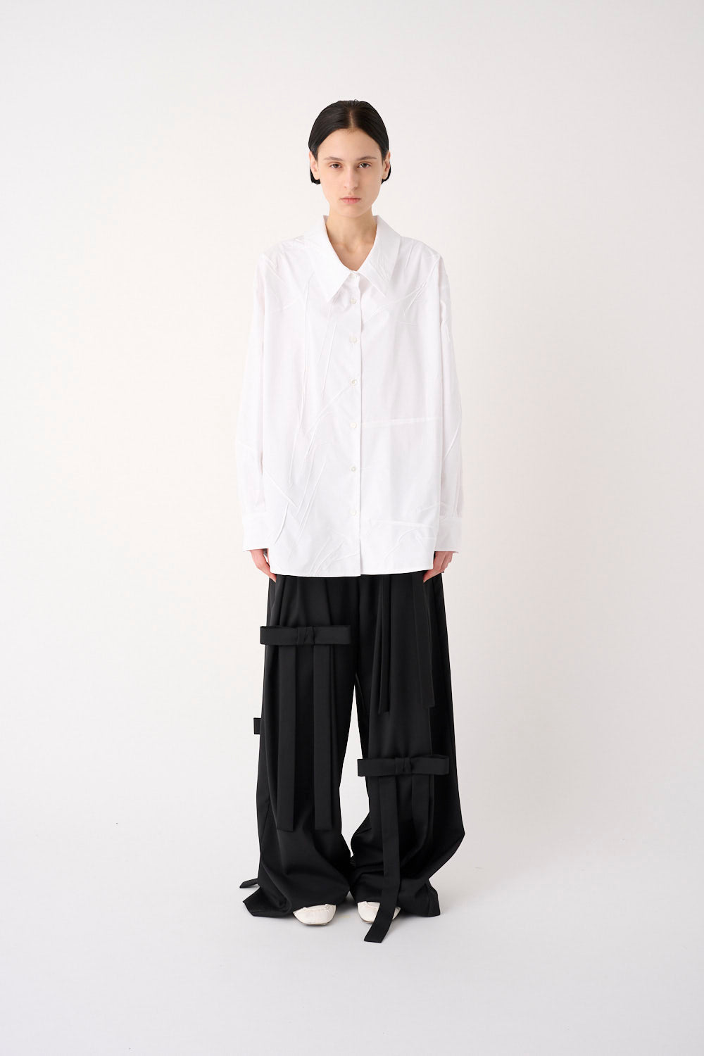 MEIMEIJ – PANTALONE AMPIO IN MISTO LANA CON FIOCCHI APPLICATI