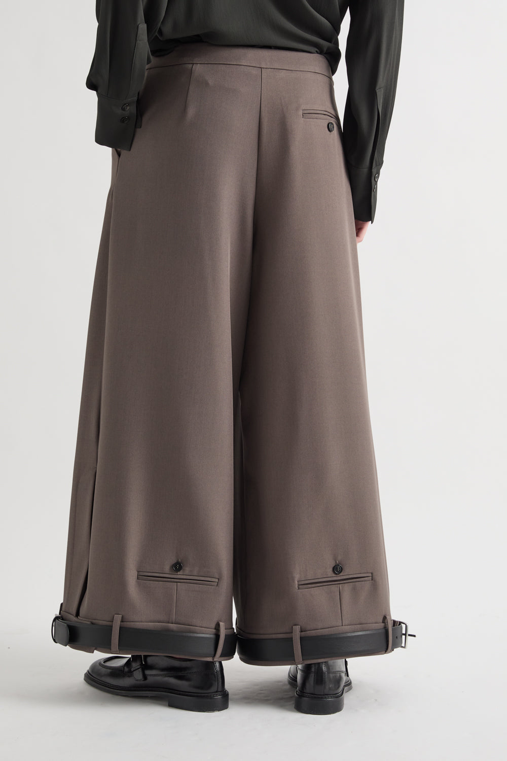MEIMEIJ – PANTALONE WIDE LEG CON CINTURINI AL FONDO