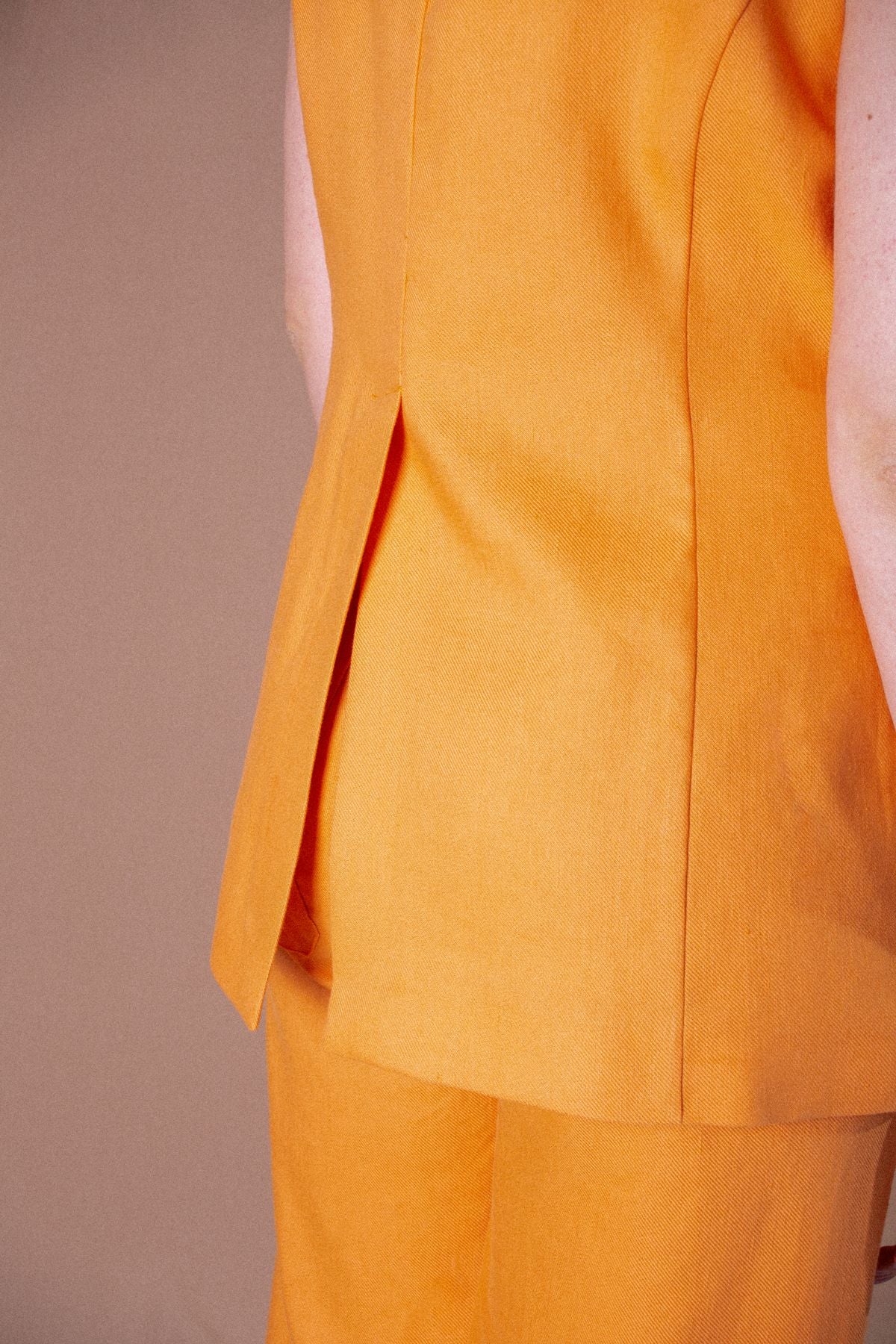 HANAMI D'OR GILET CON COLLO A LANCIA