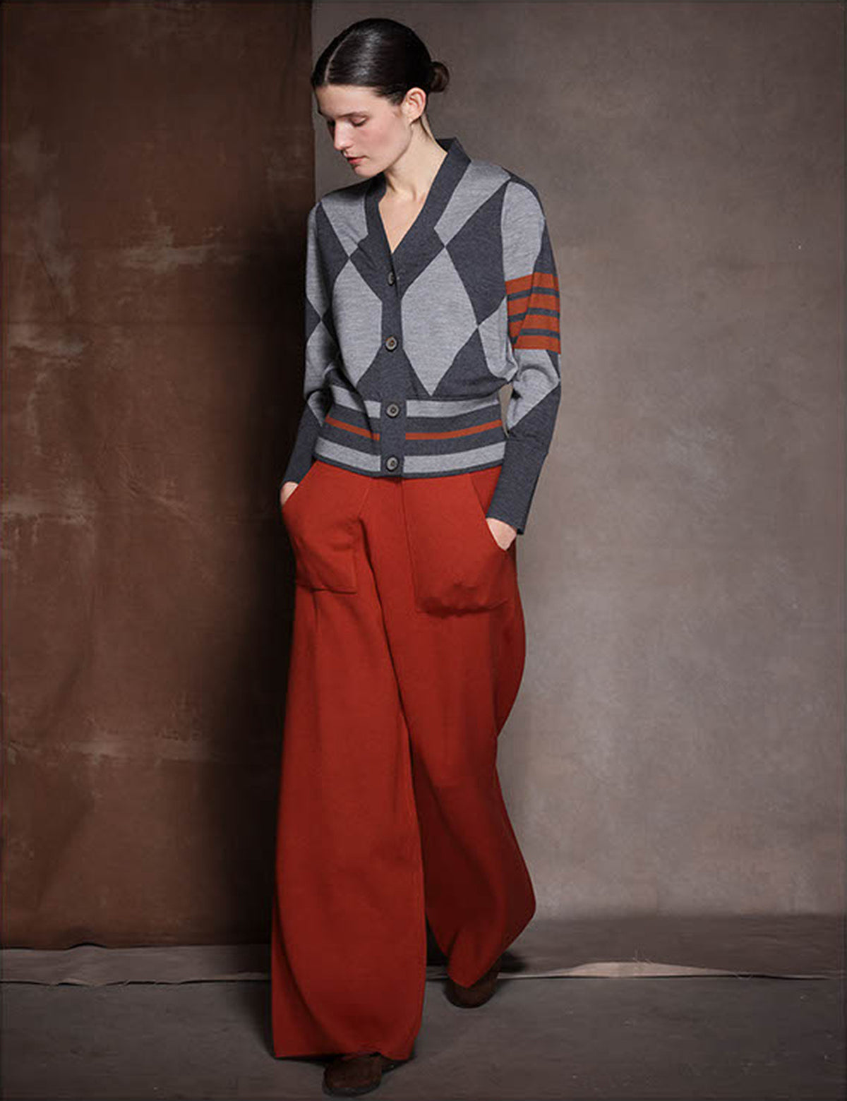 QUILISIA – CARDIGAN GRAY
