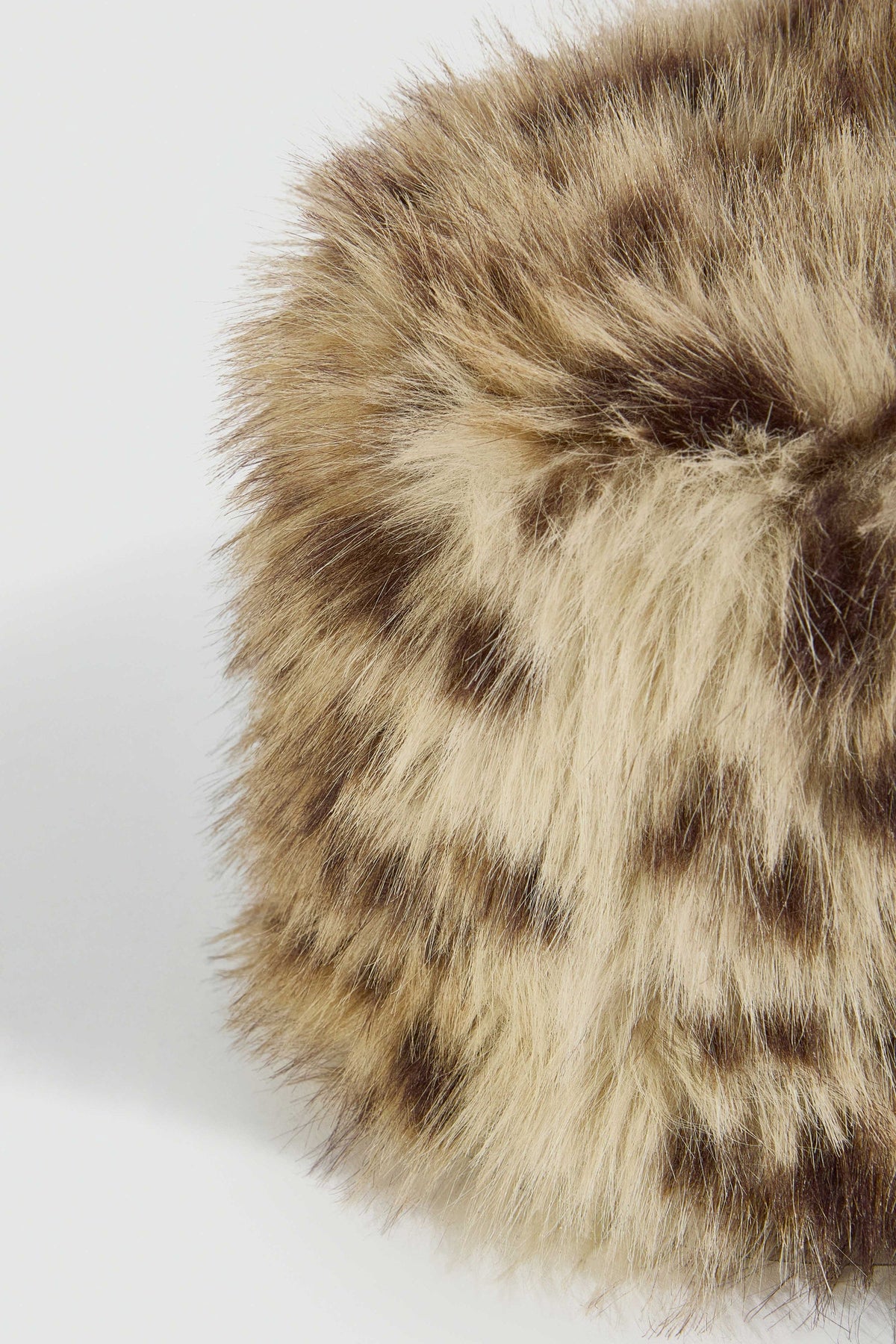 LIVIANA CONTI – CAPPELLO TISHA IN FAUX FUR EFFETTO LINCE