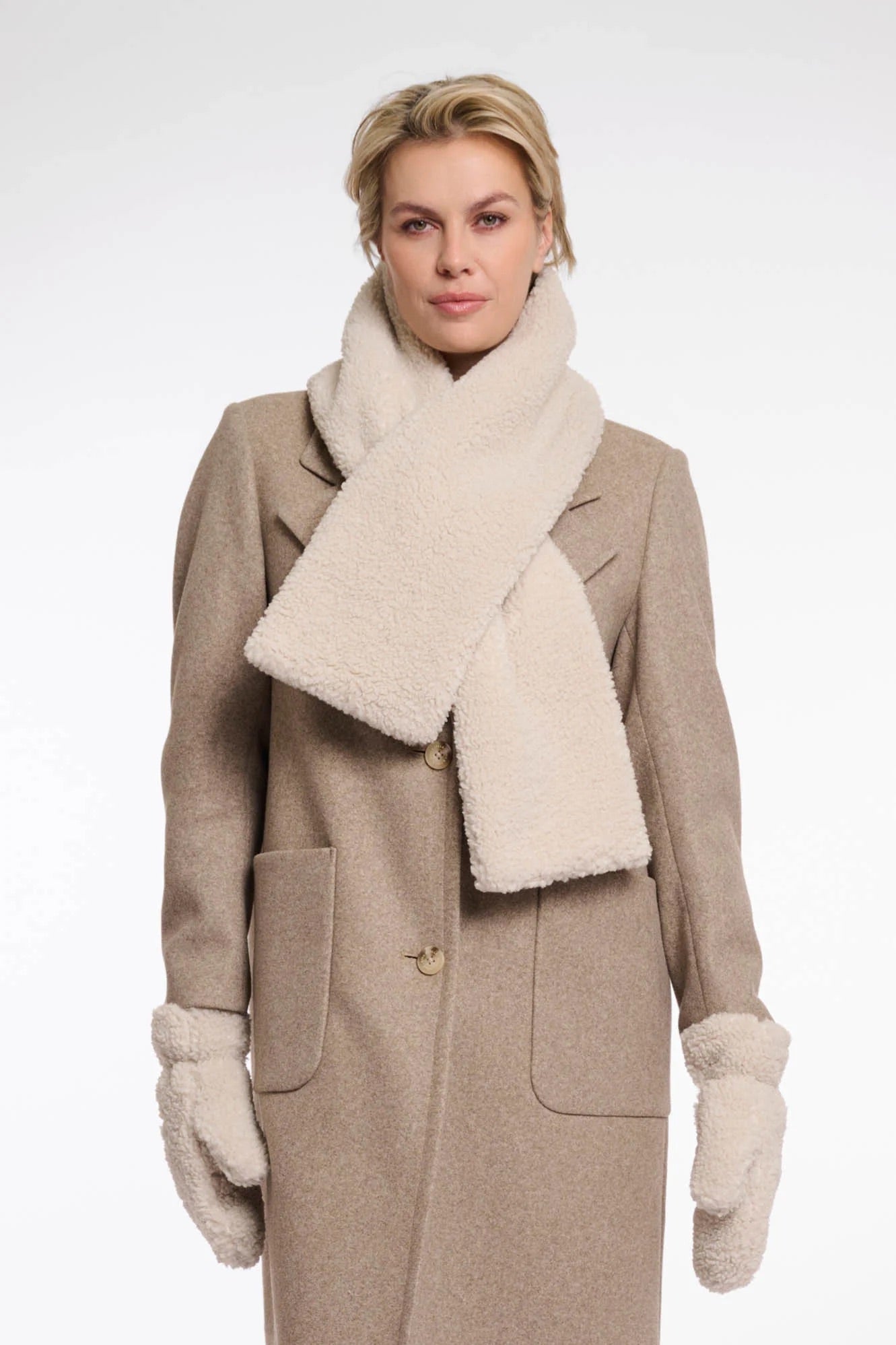 RINO & PELLE SCIARPA