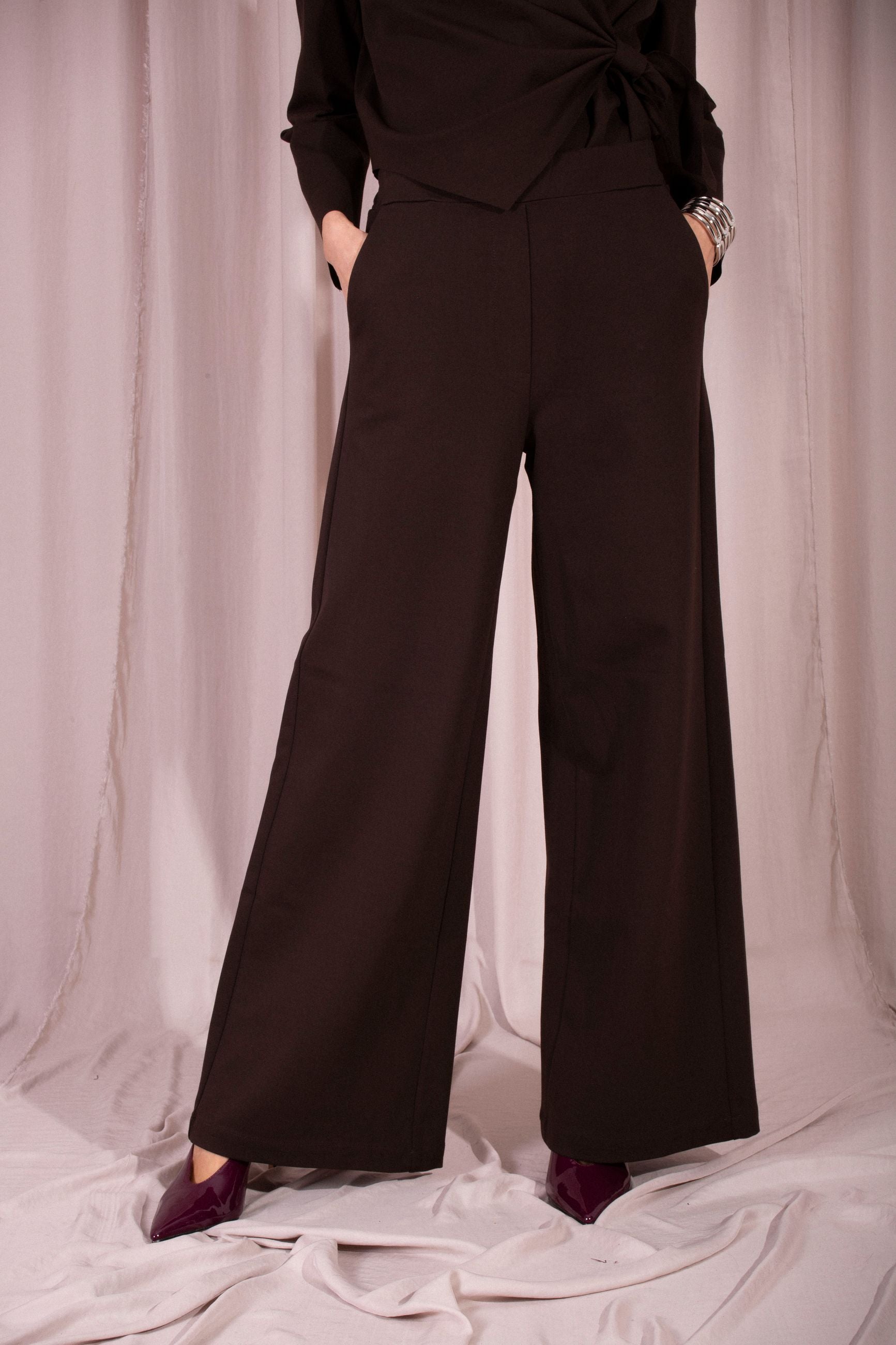 SOKO NI INAI PANTALONI