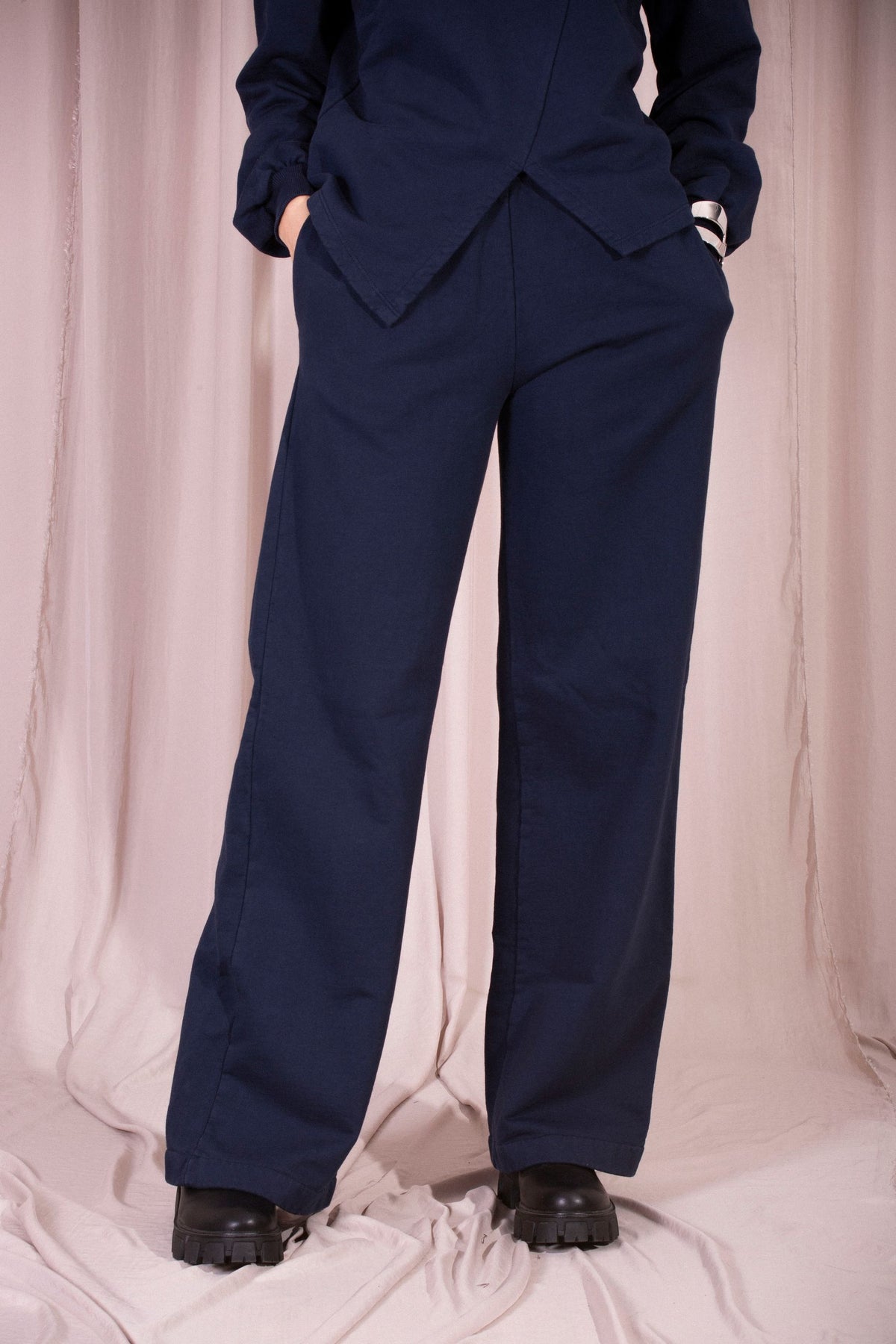 SOKO NI INAI PANTALONE FELPA