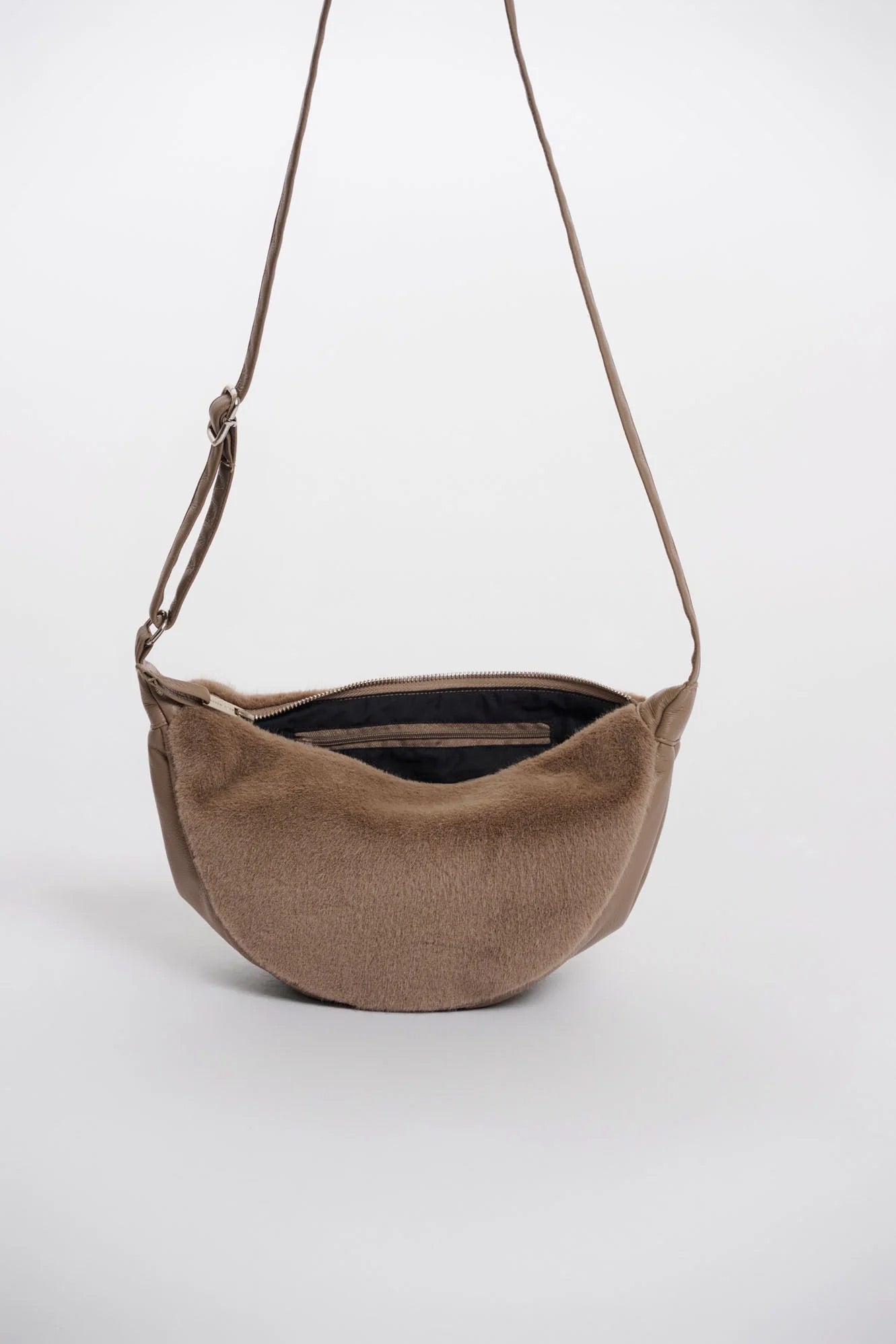 RINO & PELLE CROSSBODY BAG