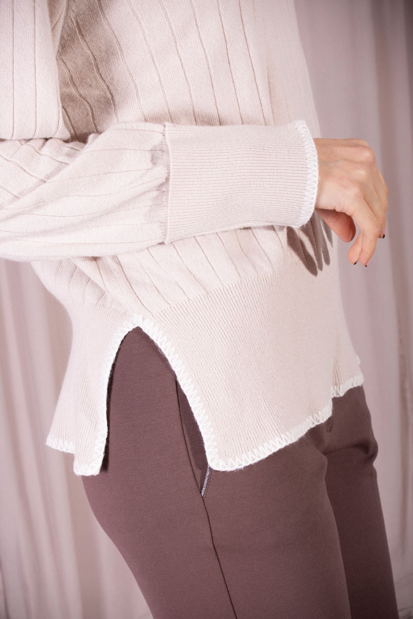 ANNA SERAVALLI SWEATER