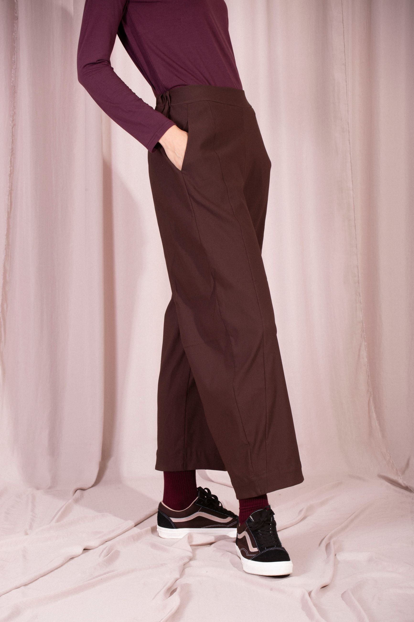 SOKO NI INAI PANTALONE