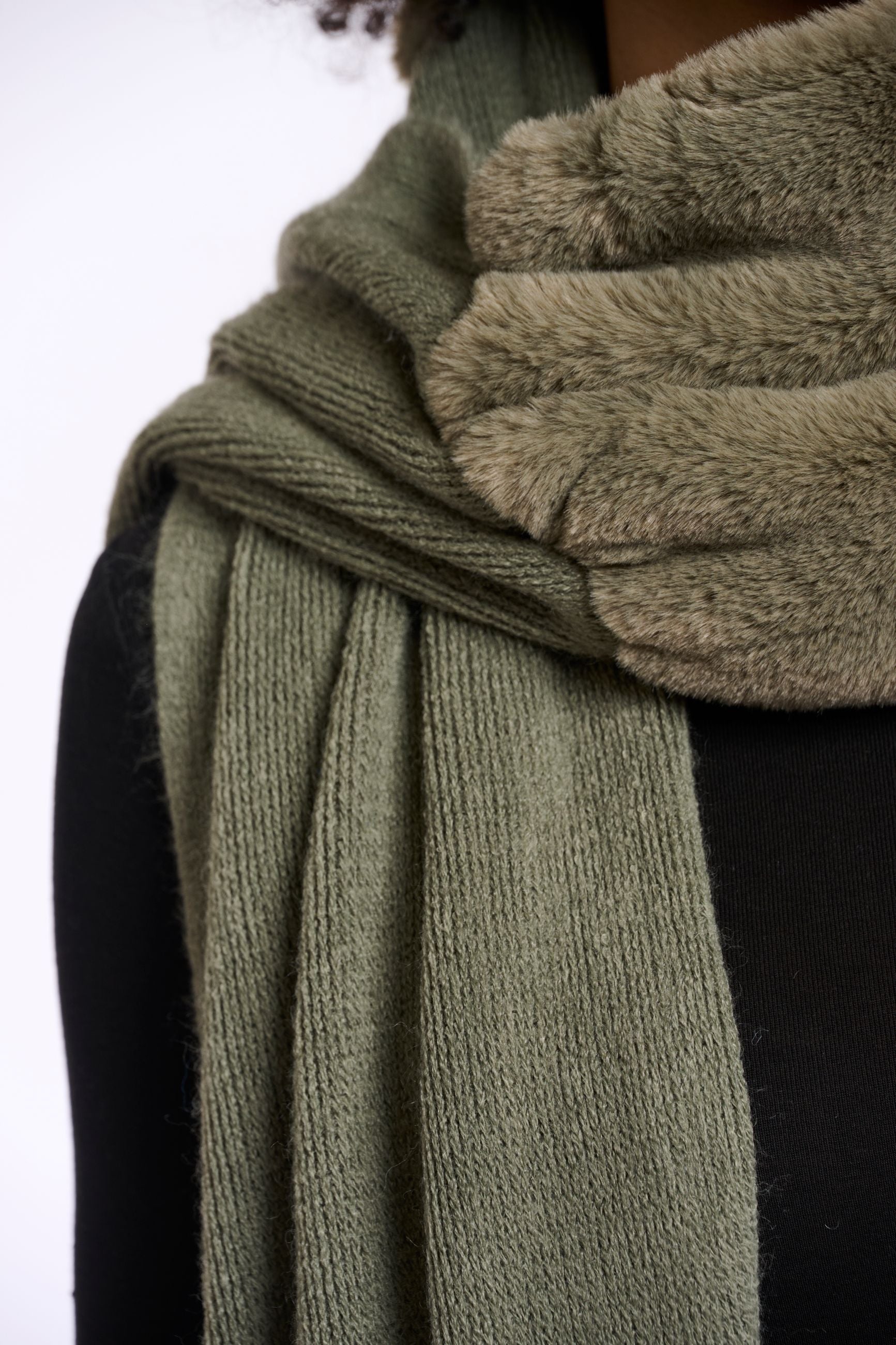 RINO & PELLE SCIARPA