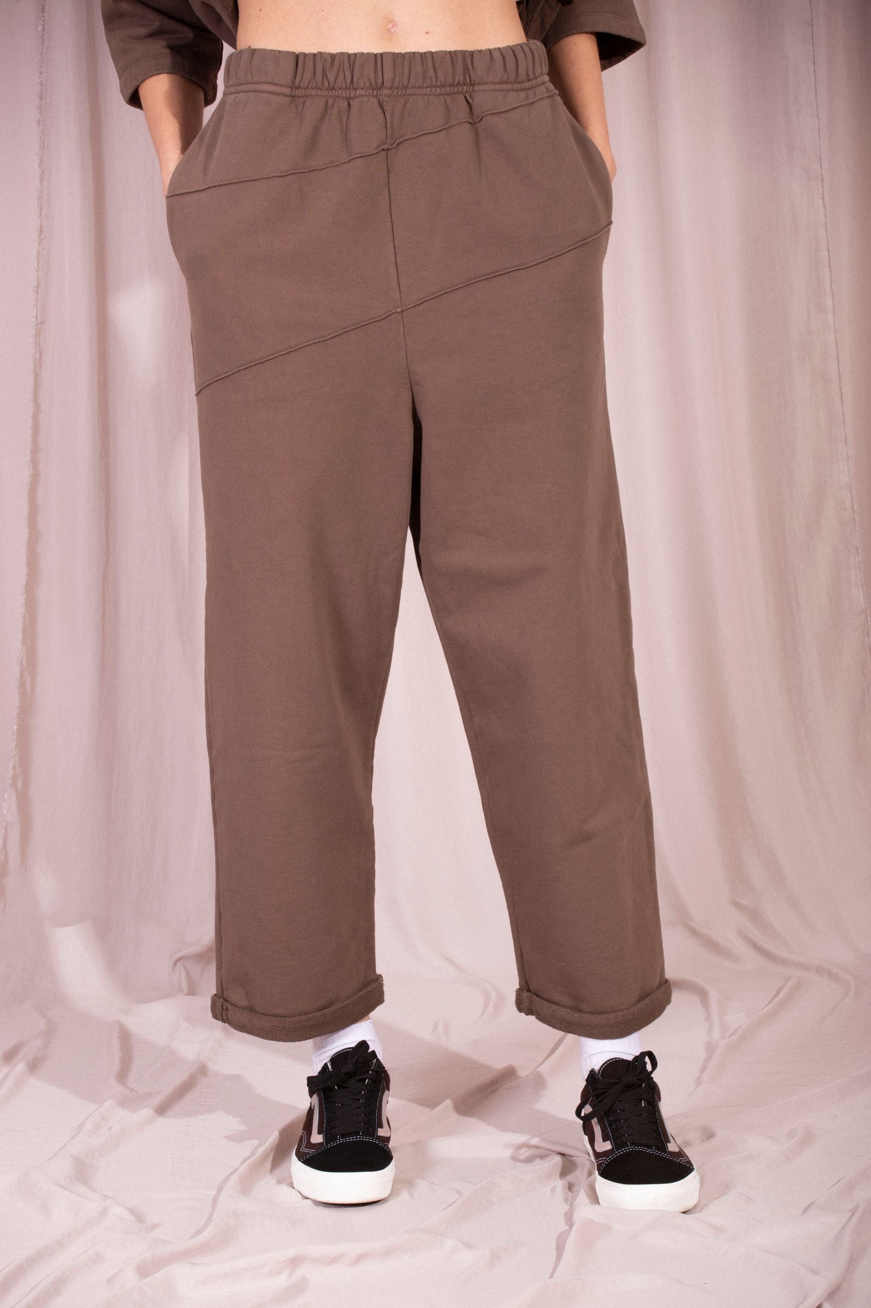 SOKO NI INAI PANTALONE FELPA