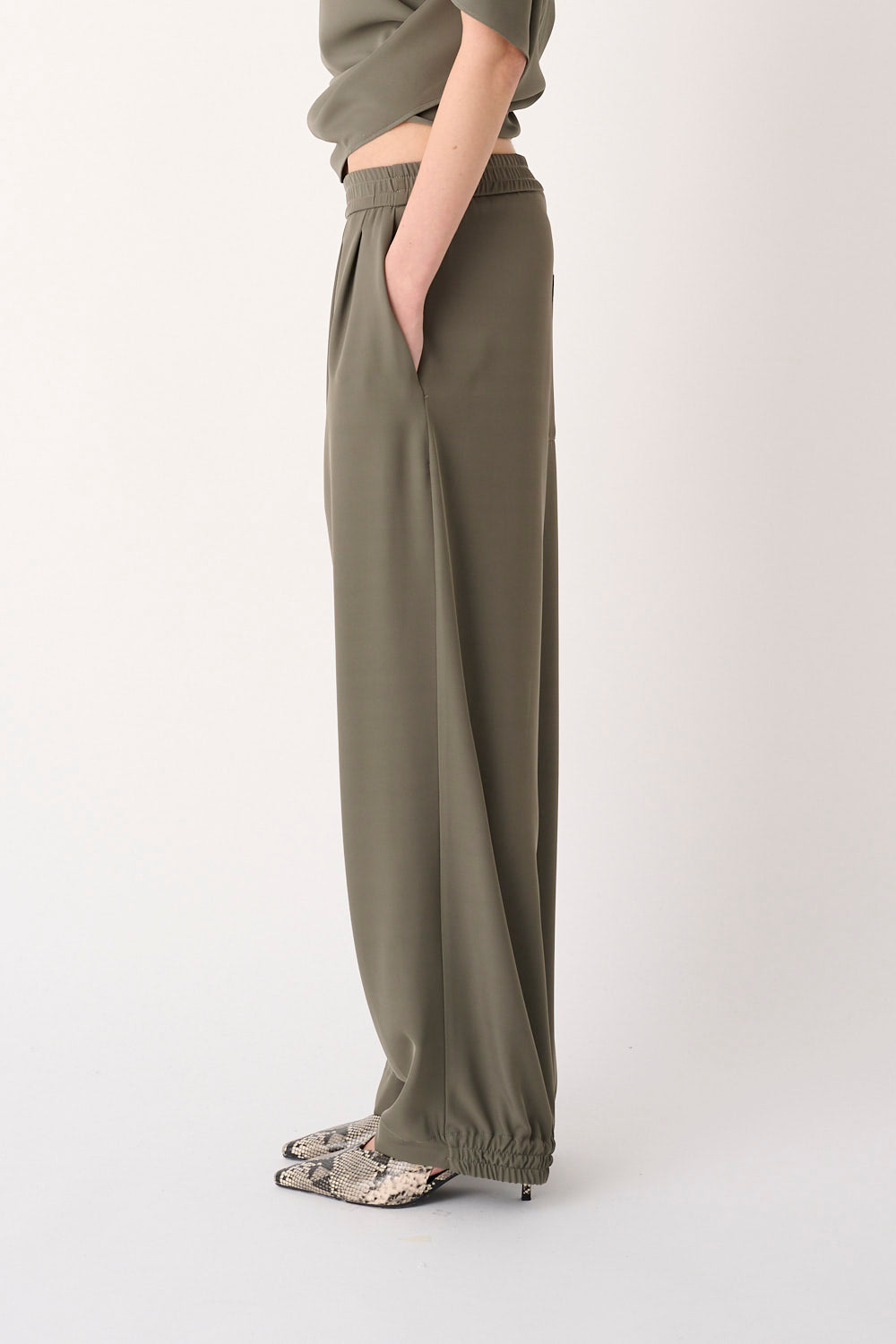 MEIMEIJ – PANTALONE MORBIDO IN CRÊPE CON VITA ELASTICATA