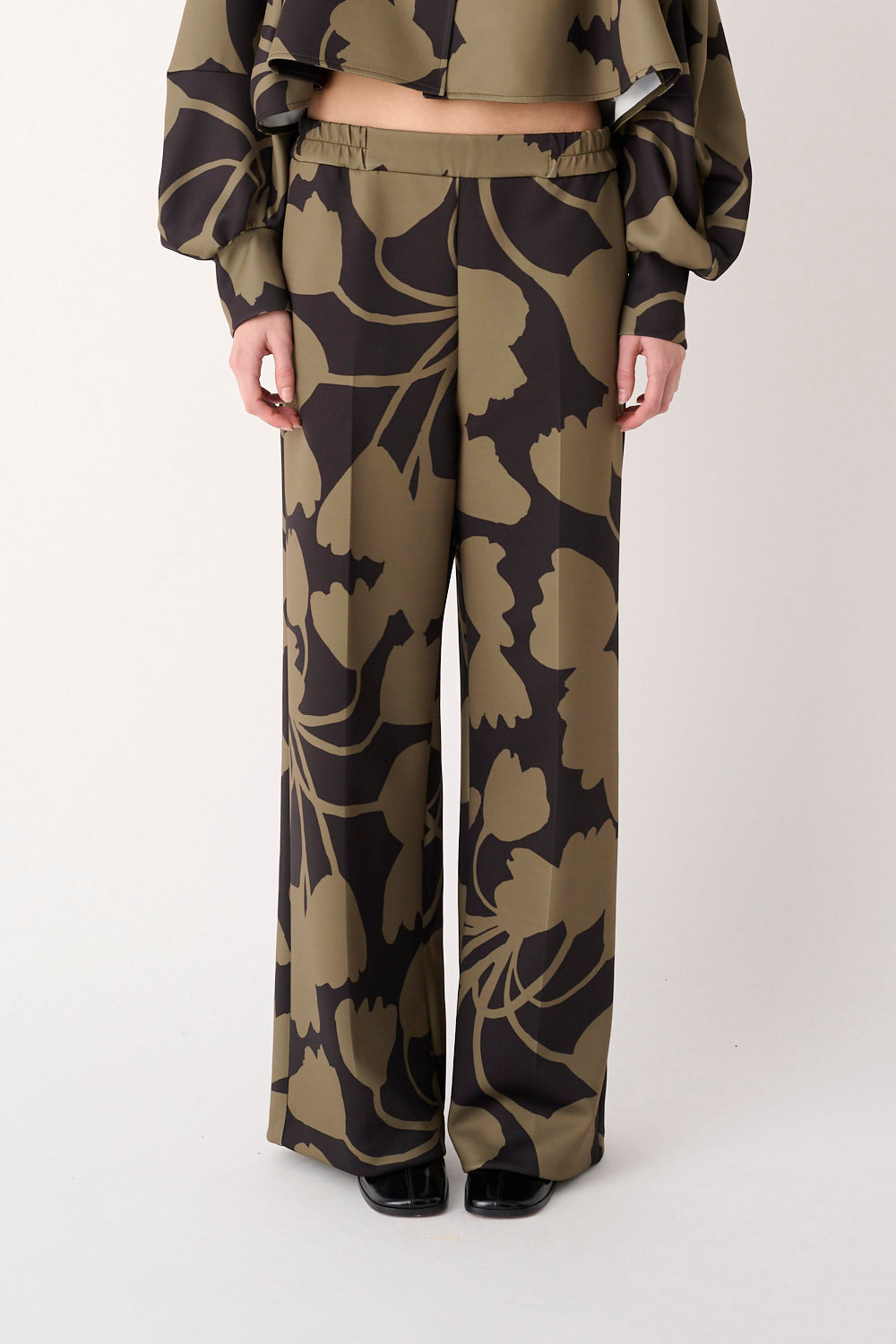 MEIMEIJ – PANTALONE AMPIO IN SCUBA CON STAMPA FLOREALE
