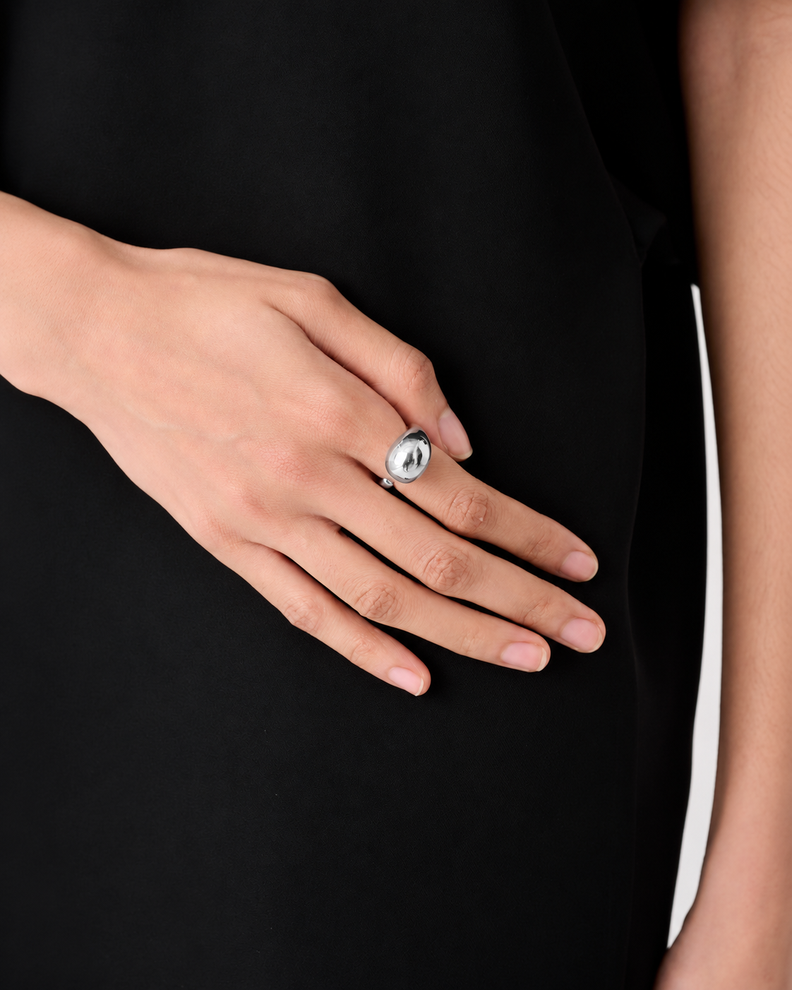 MEIMEIJ – ANELLO CON DETTAGLIO OVALE