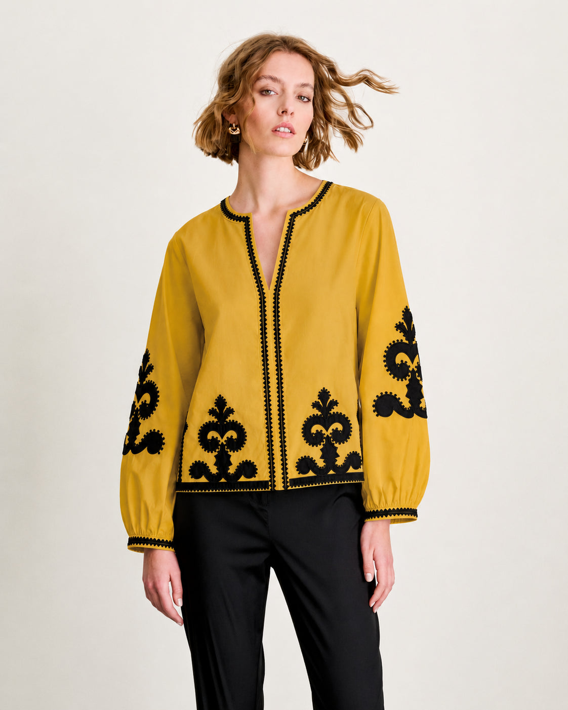 MAIDA MILA BLUSA RICAMATA